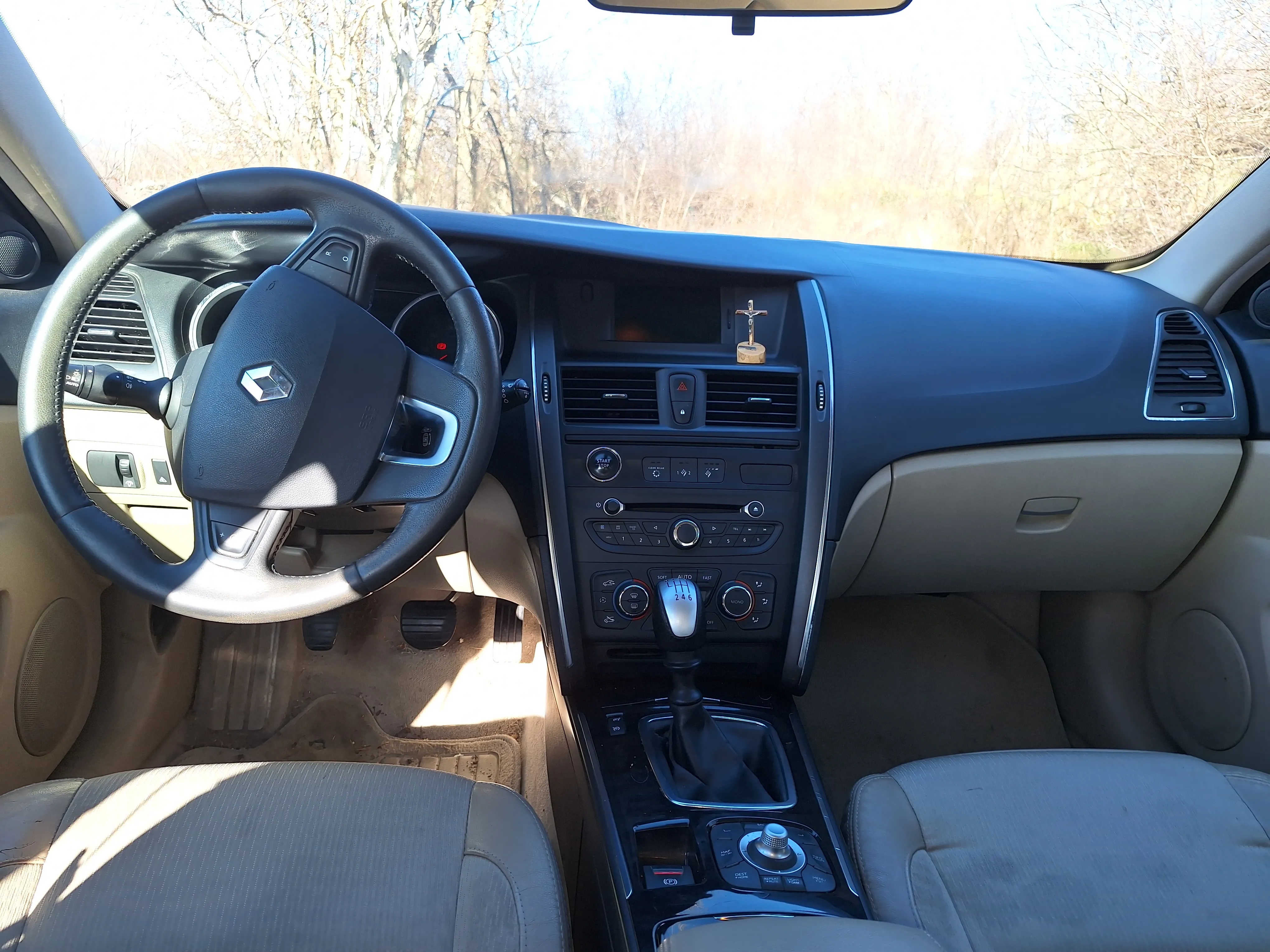 renaulut latitude, 2012g,2.0dci,hr vozilo,,reg god dana - slika 3