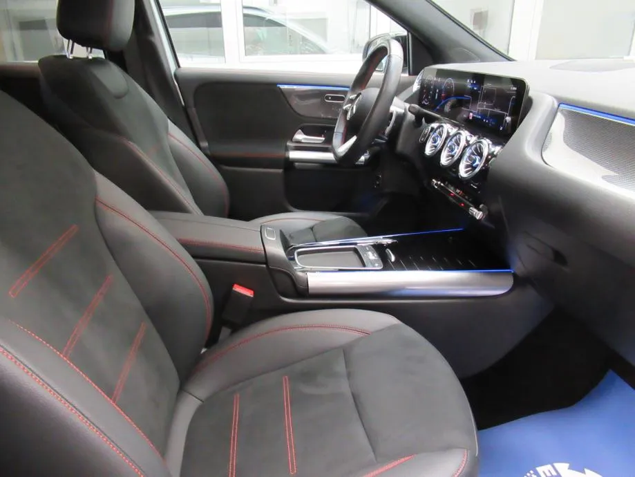 mercedes-benz gla 200 d amg line - slika 11