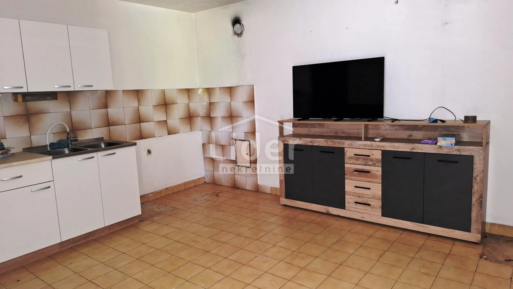 hreljin kuća 150m2-samo kod nas - slika 17