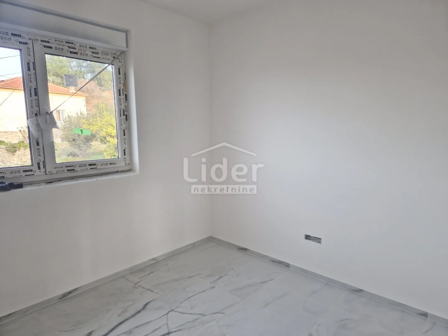 apartman u novogradnji, banjol 65 m2 - slika 10