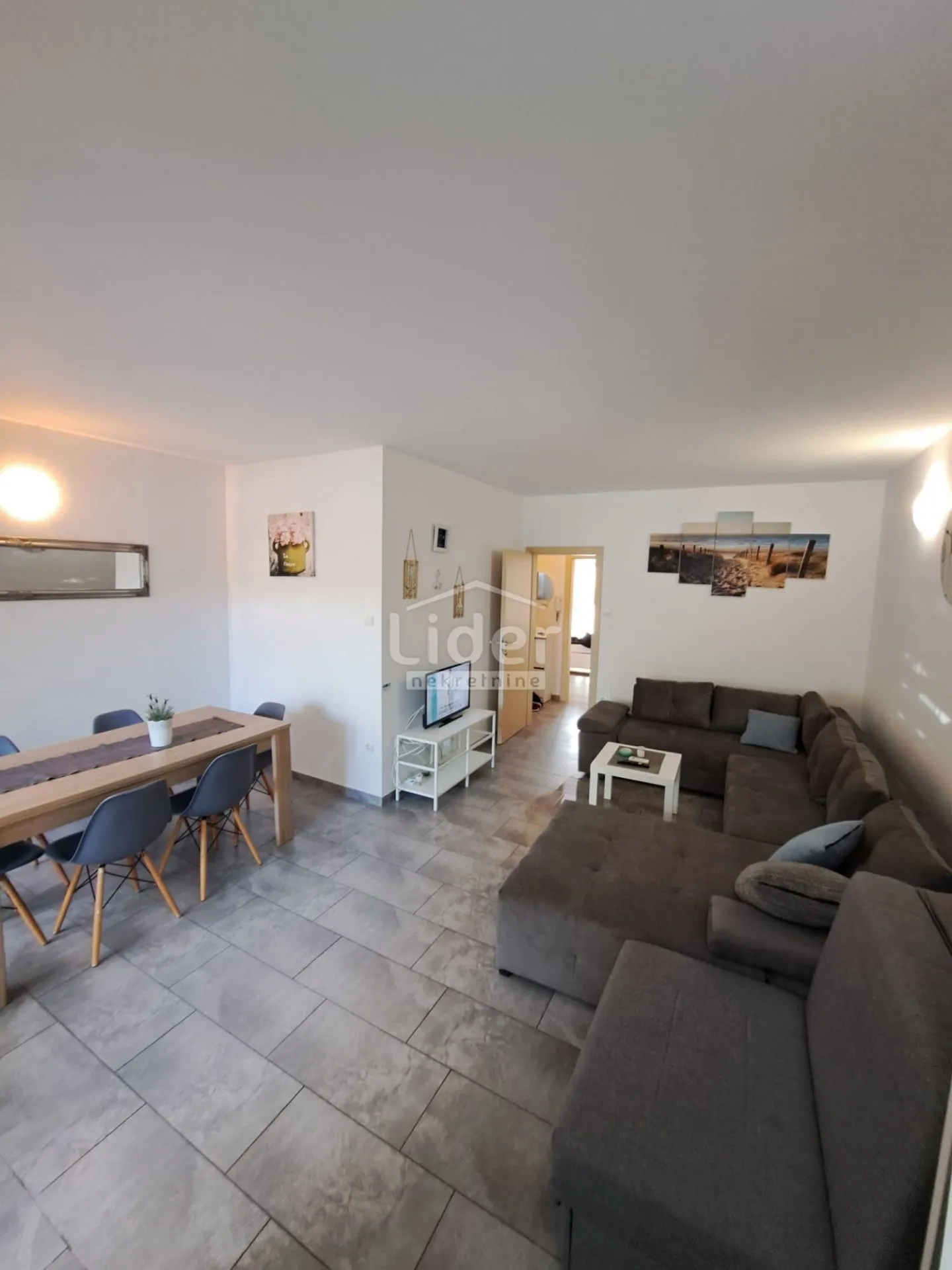 novalja stan 70m2, jacuzzi, blizina centra, škole i vrtića - slika 5
