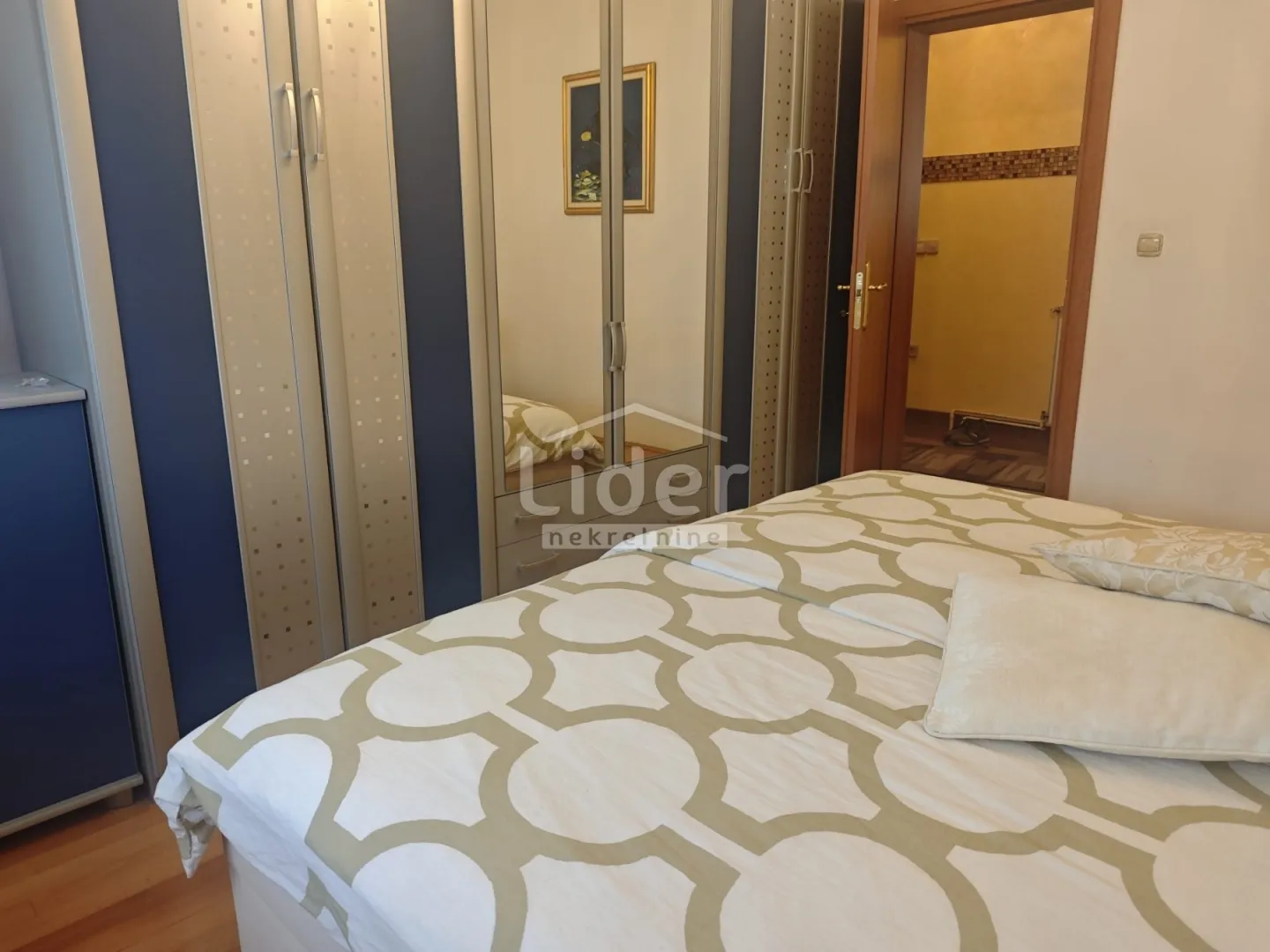 opatija- vila s predivnim pogledom i bazenom - slika 17