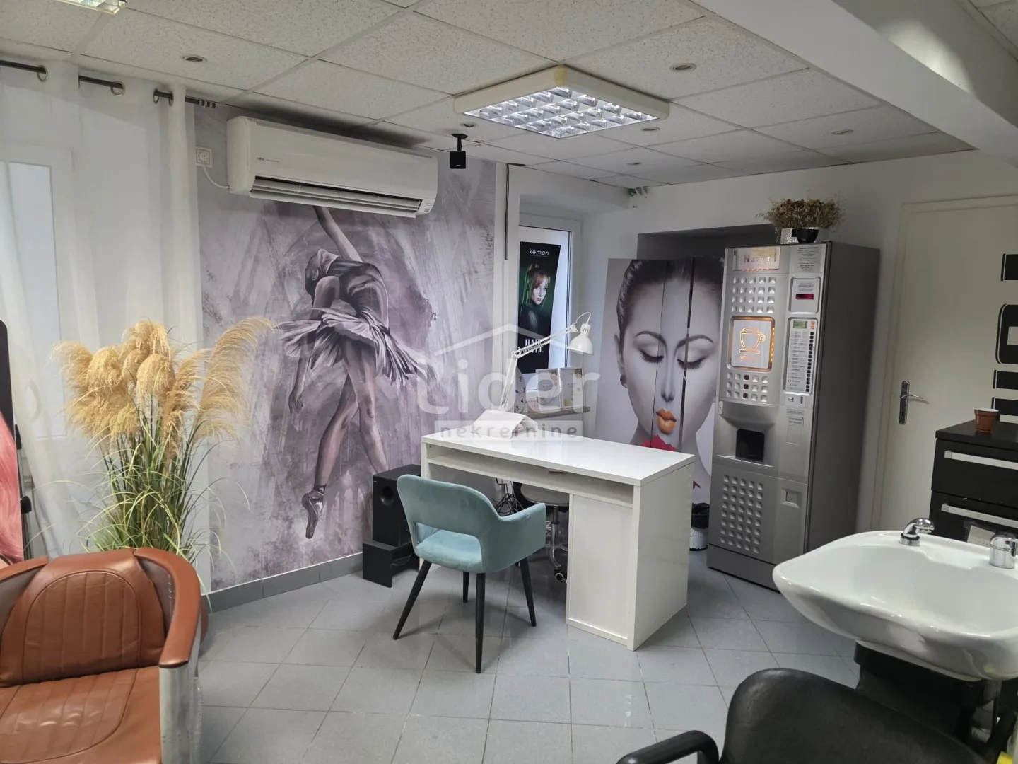 mali lošinj-poslovni prostor 109 m2 - slika 6