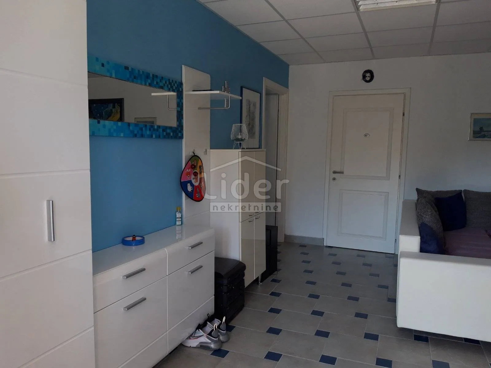 kuća škurinje, 250m2 - slika 12