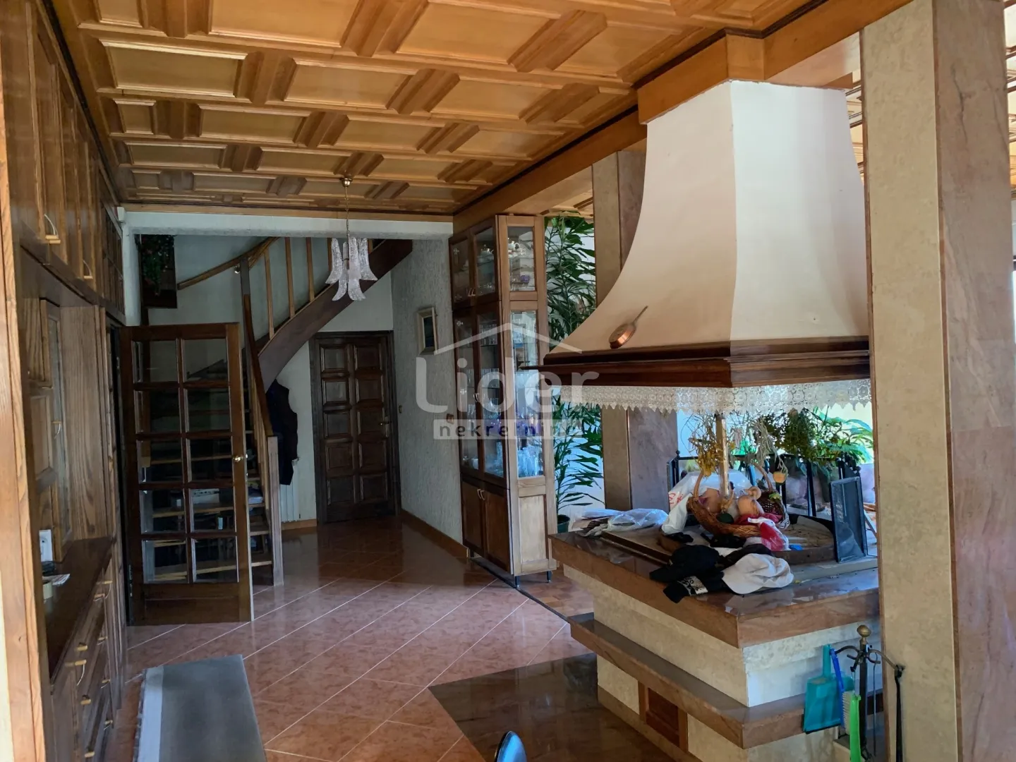 matulji-samostojeća kuća 420 m2 - slika 9