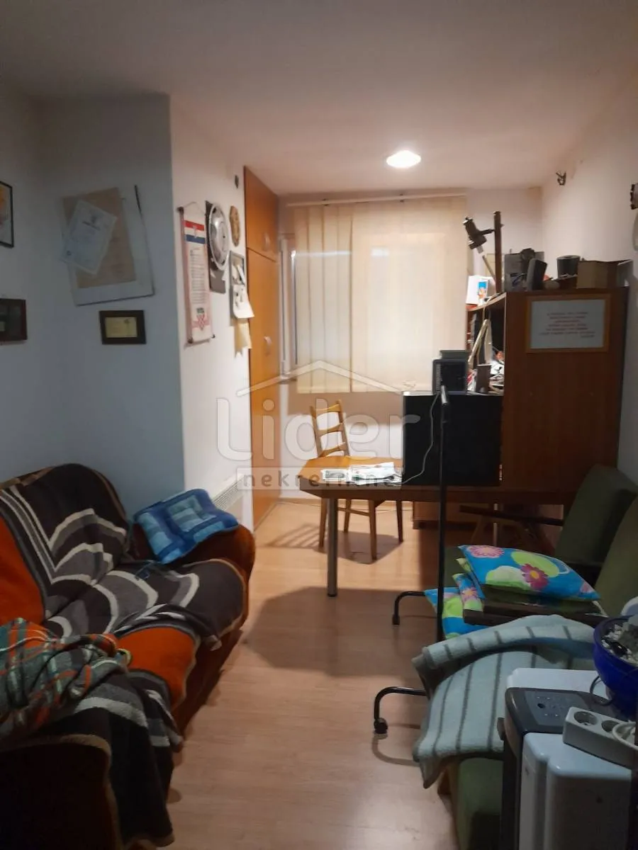 trosoban stan u dramlju, 111.55m2 - slika 17