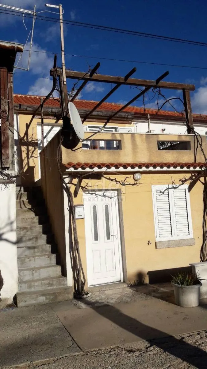 Draga Bašćanska, 40m2 jednosoban stan s tersom iznajmljujemo - Draga Bašćanska, Baška