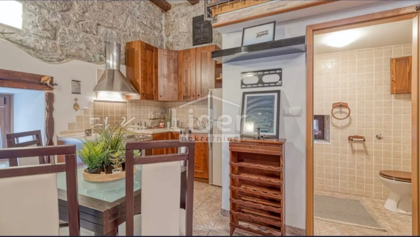 jušići stan sa studio apartmanom i terasom - slika 13