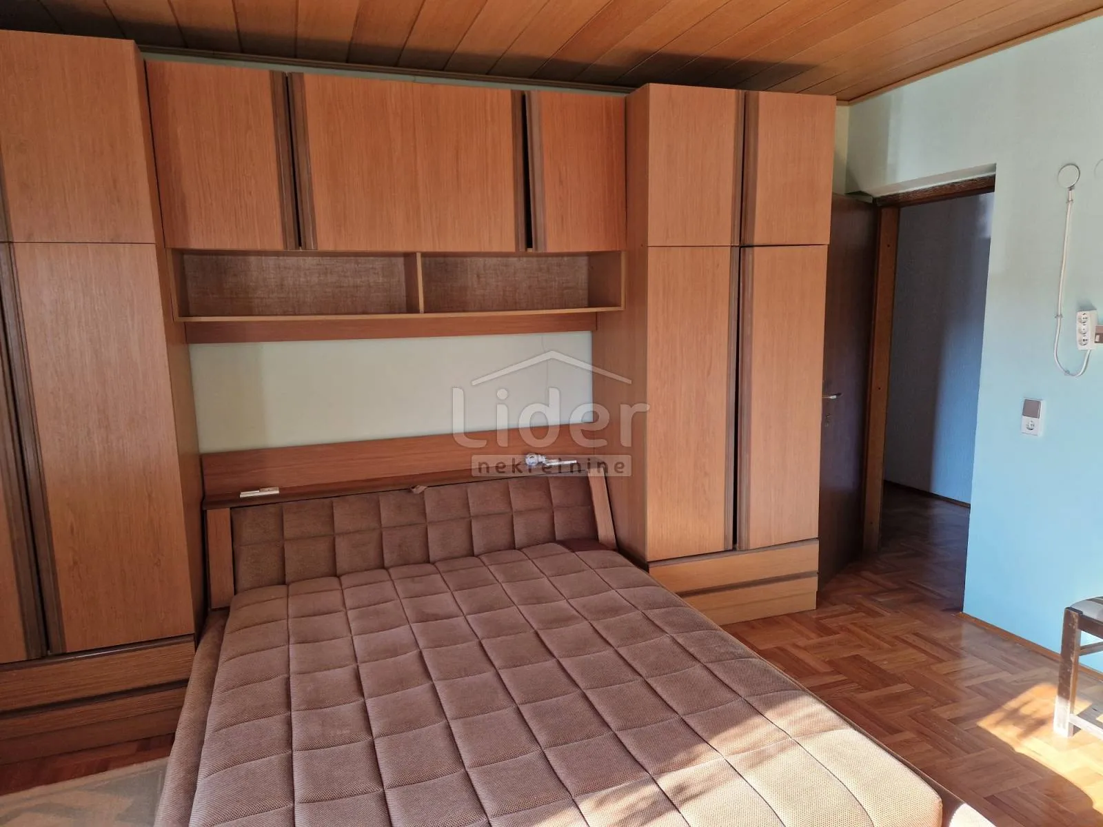 kuća na rabu, kampor - slika 7