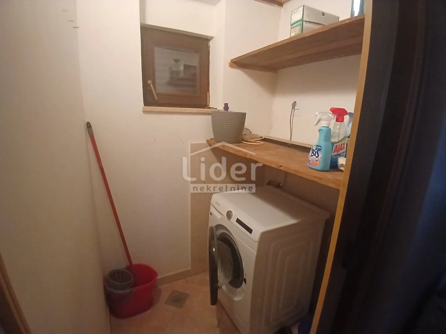 marčelji, 164,22 m2, četverosoban sa dn.boravkom - slika 7