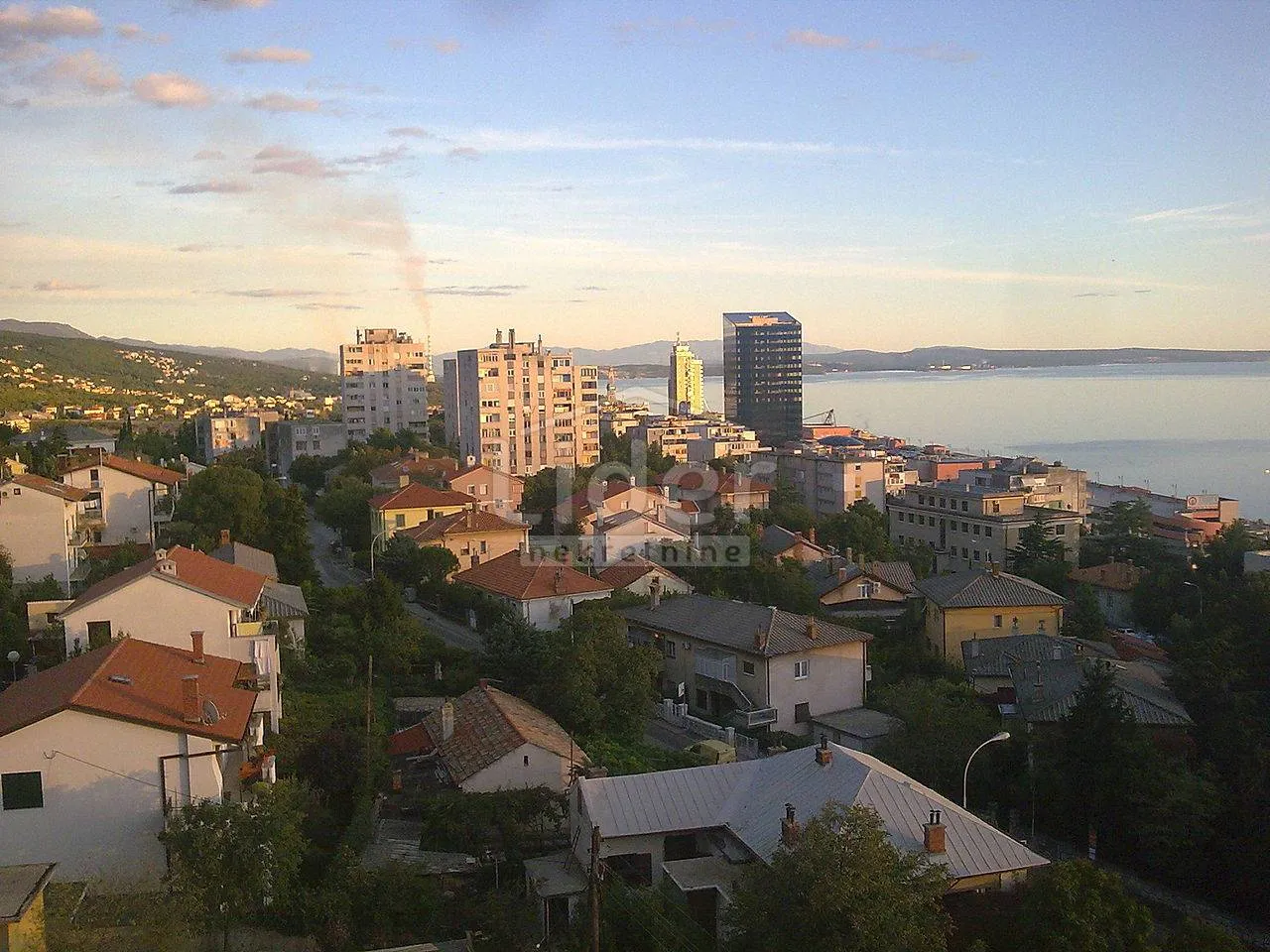 Hitno Potražujemo Stan Na Krimeji I Vojaku 2s+db - Rijeka