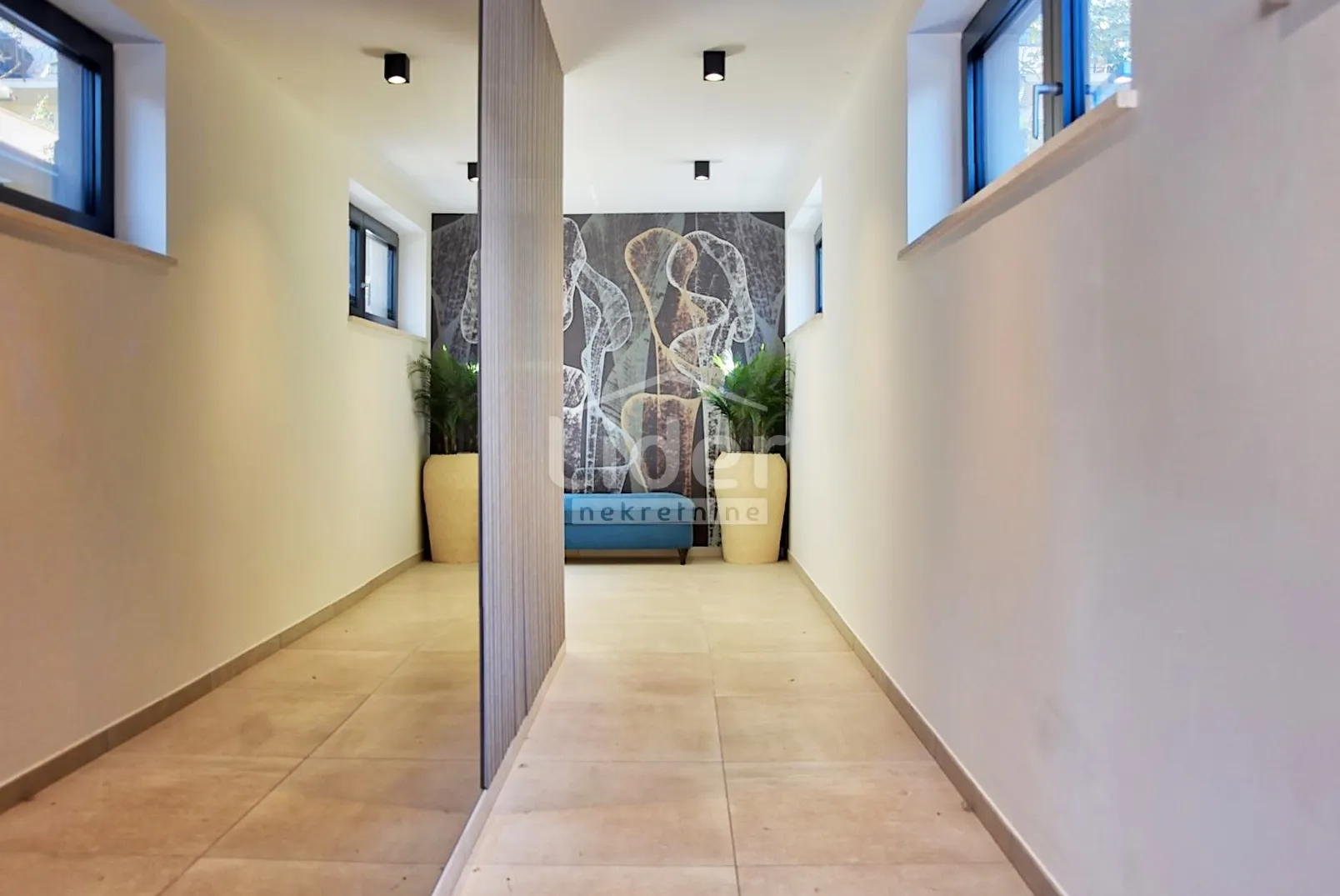 penthouse sa prekrasnim pogledom na top lokaciji! - slika 24