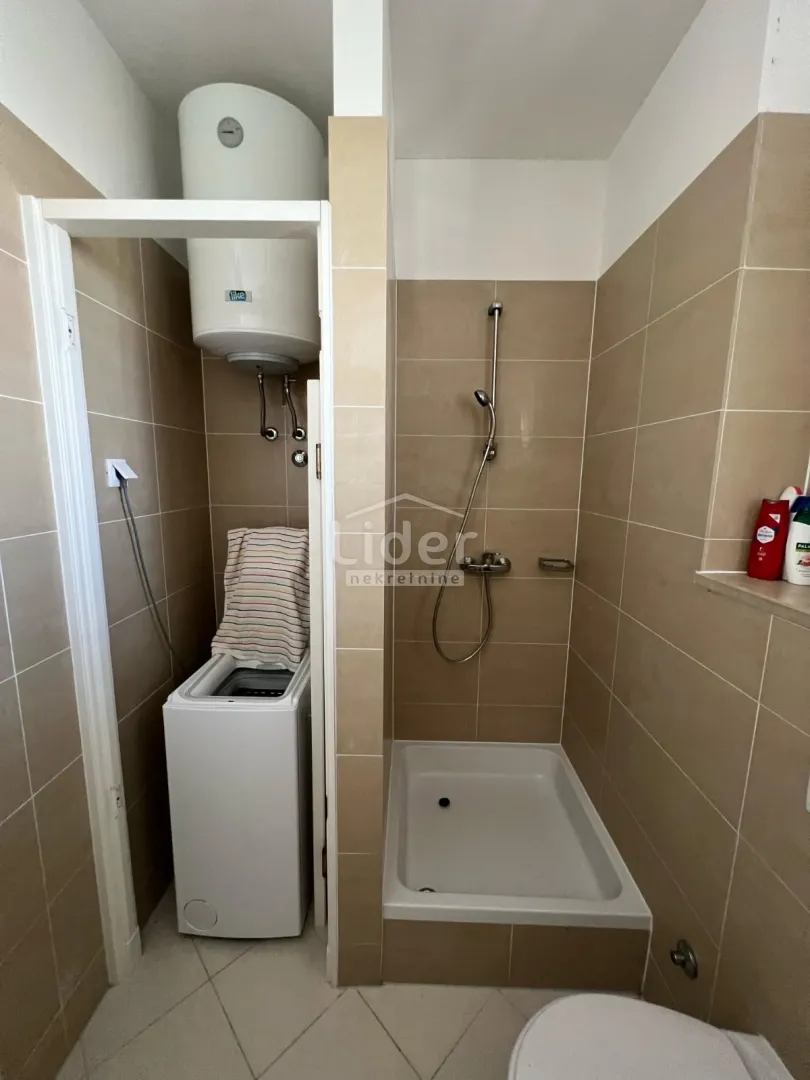 apartman (69,98m2) novalja (gaj) - slika 10