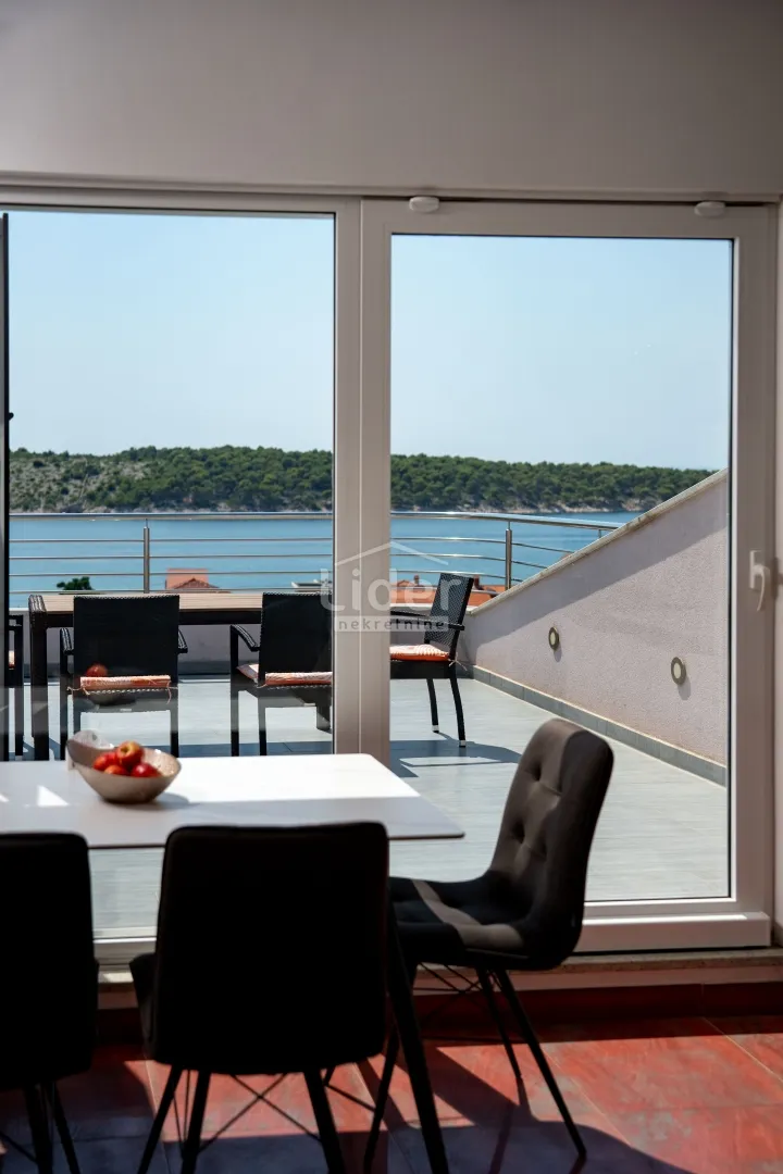 rab, barbat, apartman 150 m2 s prekrasnim pogledom - slika 24
