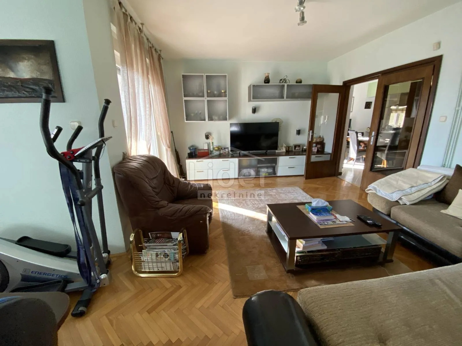 saršoni, poslovno-stambeni objekt sa 5.045m2 okućnice - slika 11