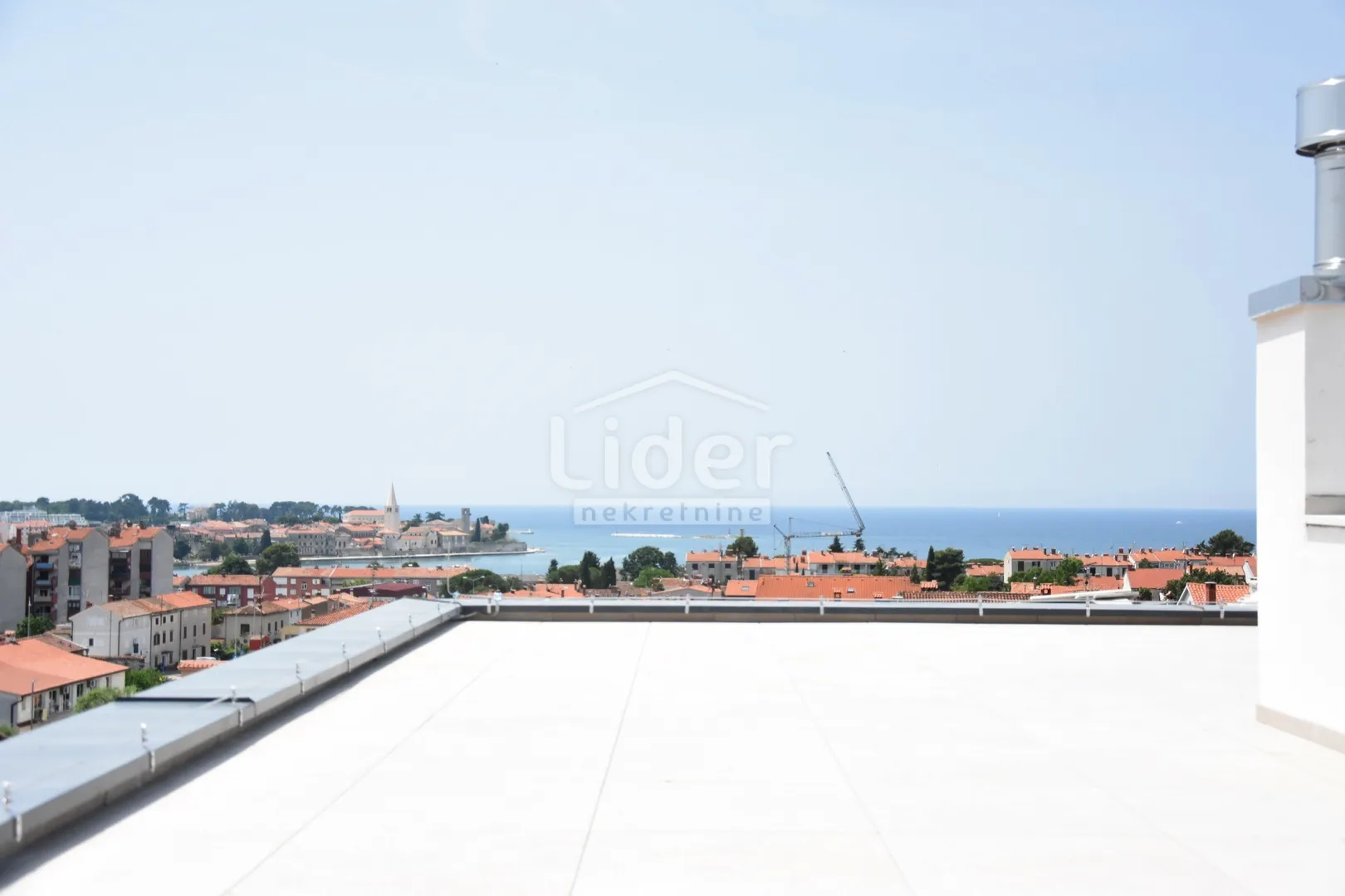 penthouse sa prekrasnim pogledom na top lokaciji! - slika 3