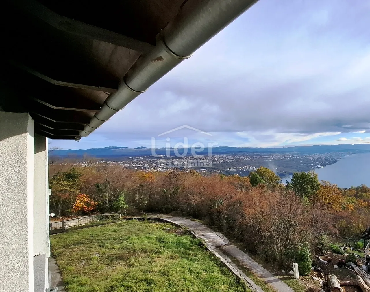 BREGI-samostojeća kuća na mirnoj lokaciji - Bregi, Matulji