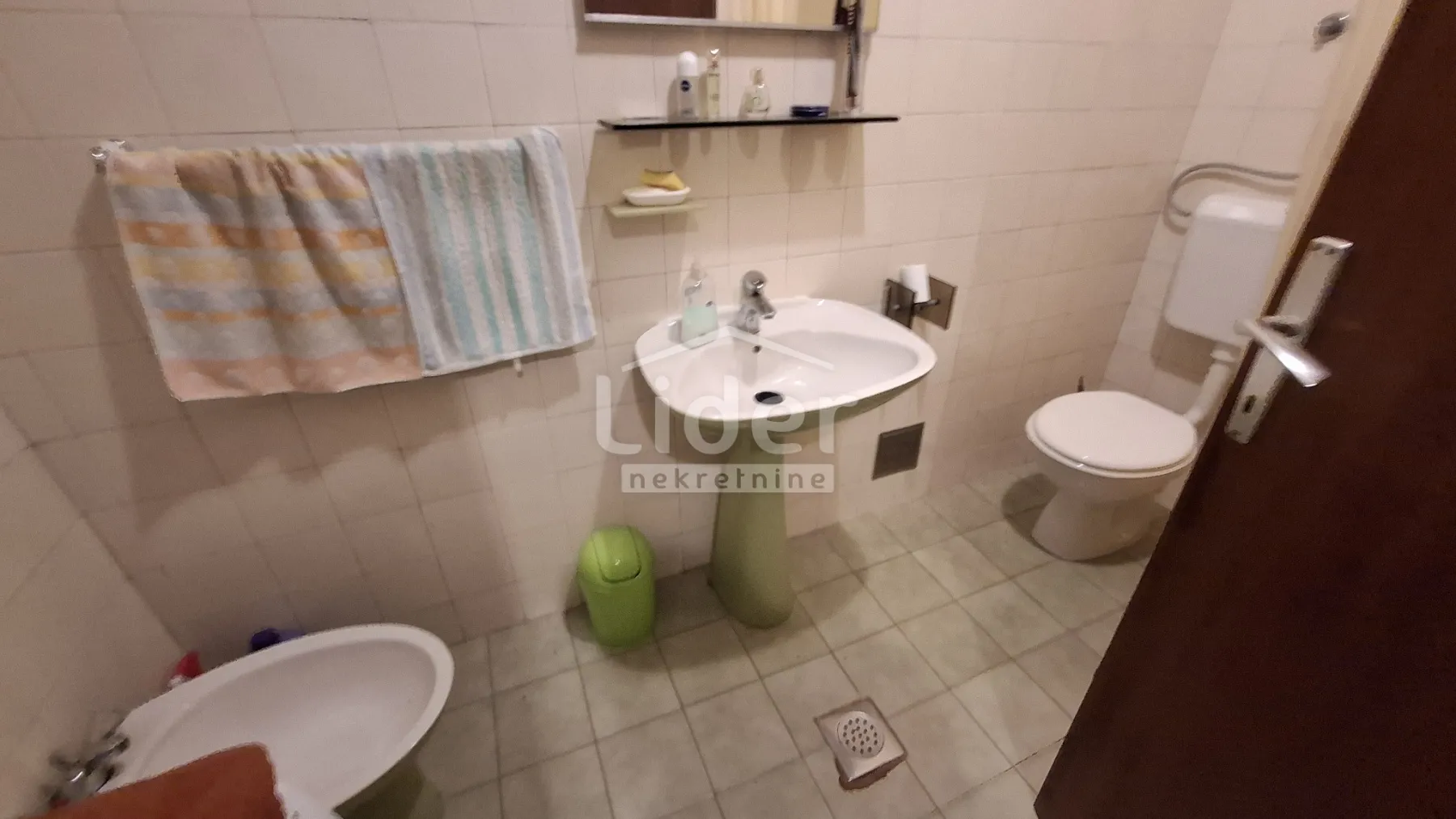 samostojeća kuća, grižane, 300 m2 - slika 15