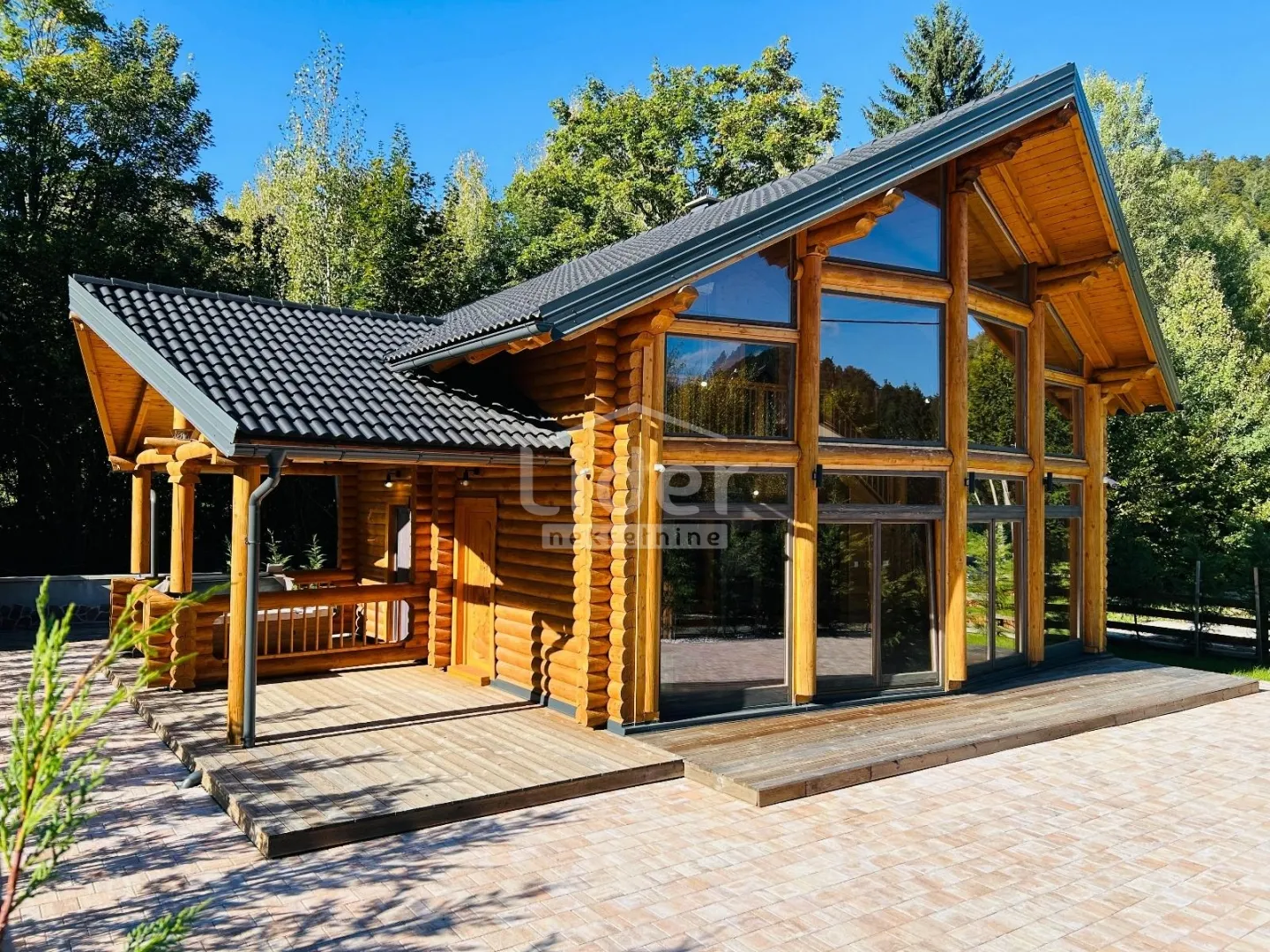 Fužine – Atraktivna Drvena Kuća S Jacuzzijem