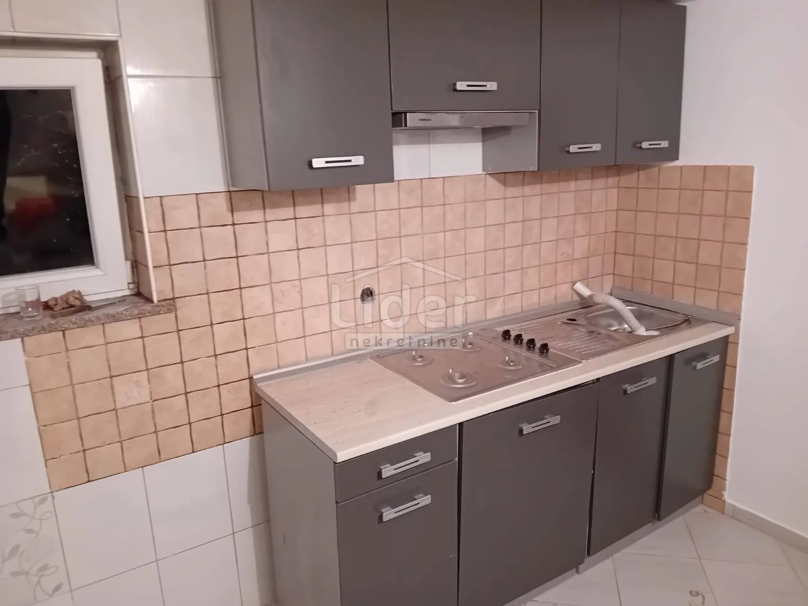 bunica (senj) 2 stana u kući s pogledom na more - slika 12