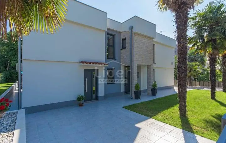 villa u poreču, 300 metara od poznatih plaža - slika 10