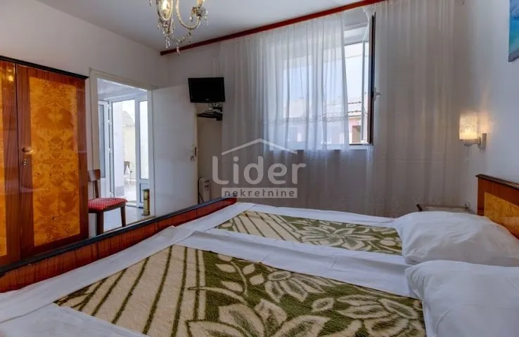 mali lošinj-kuća s pogledom na more i grad - slika 18