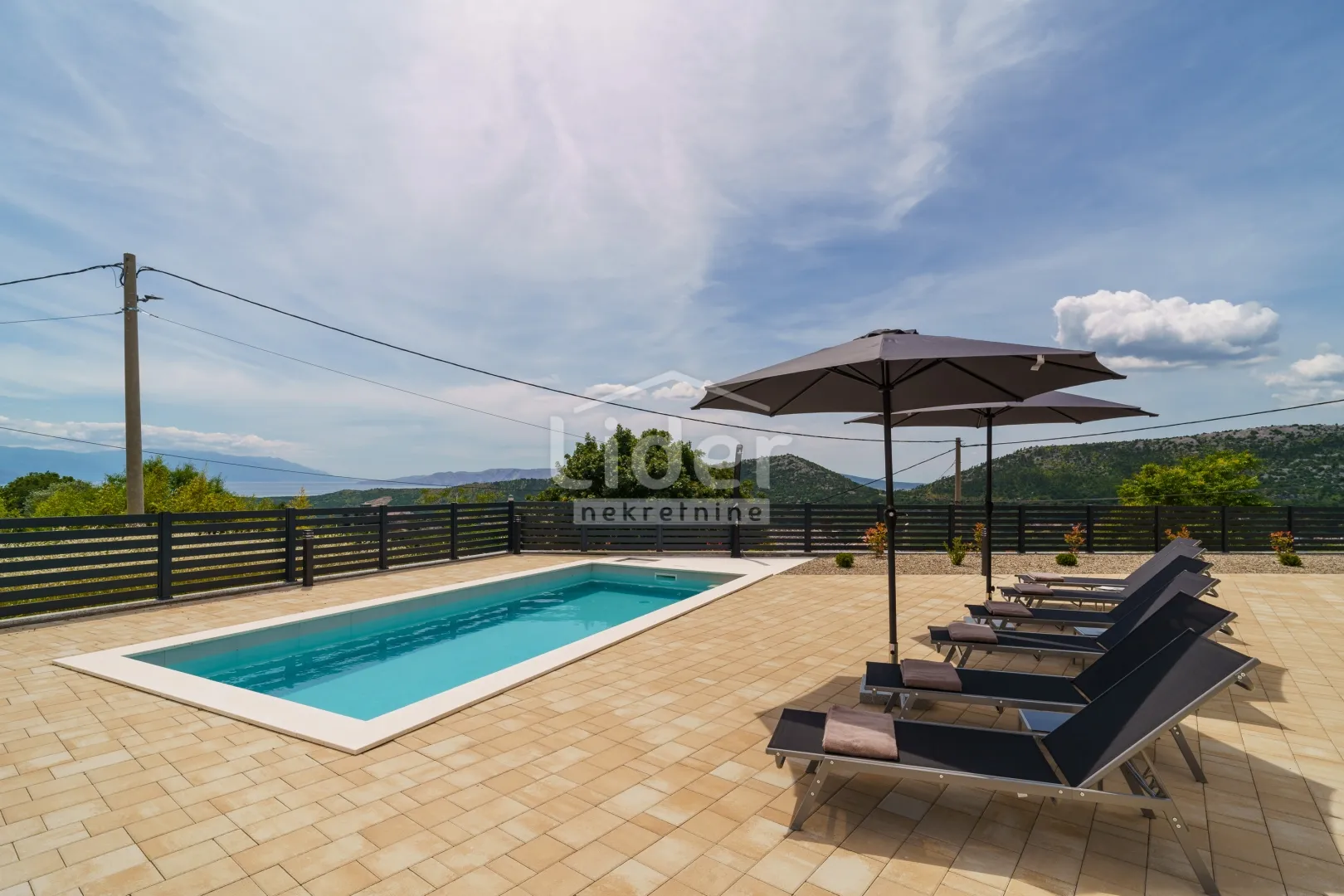 bribir vila s bazenom, novogradnja - slika 4