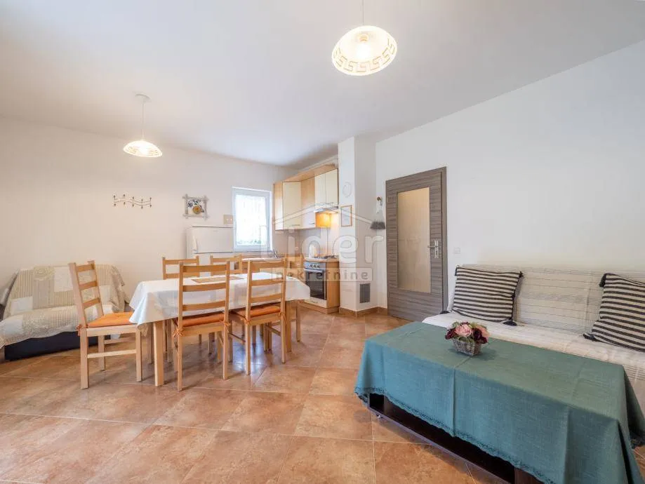 baška, 2 apartmana - slika 17