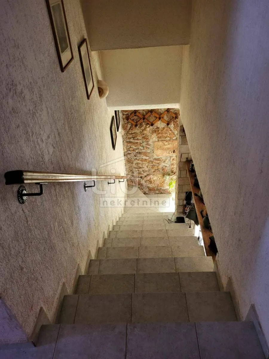 kras (krk)- samostojeća kuća s okućnicom - slika 16