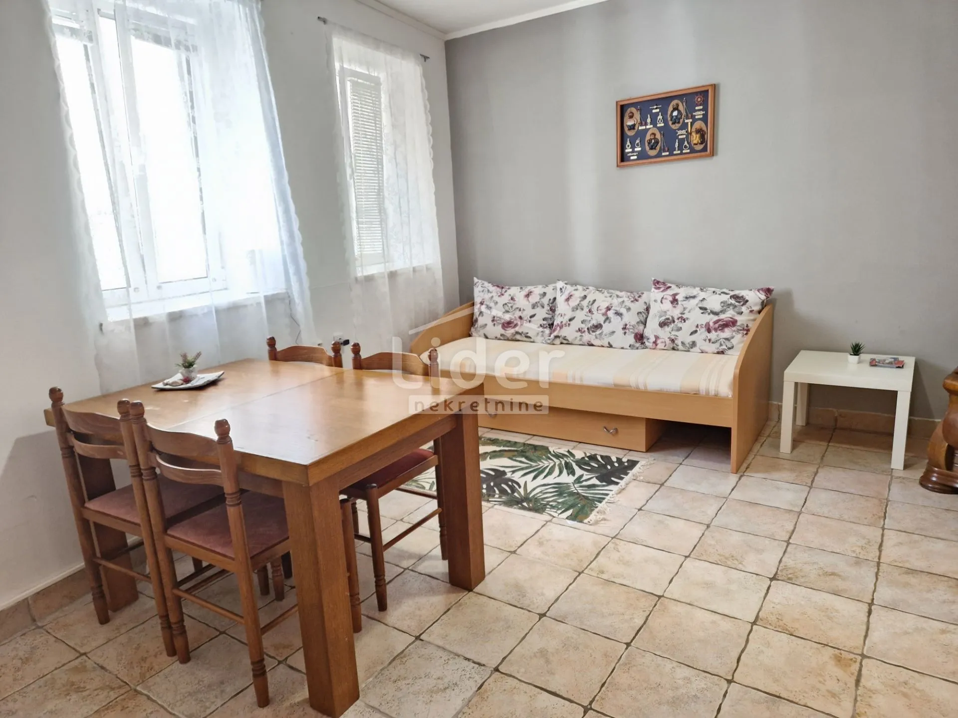 stan 55 m2, starogradska jezgra - slika 3