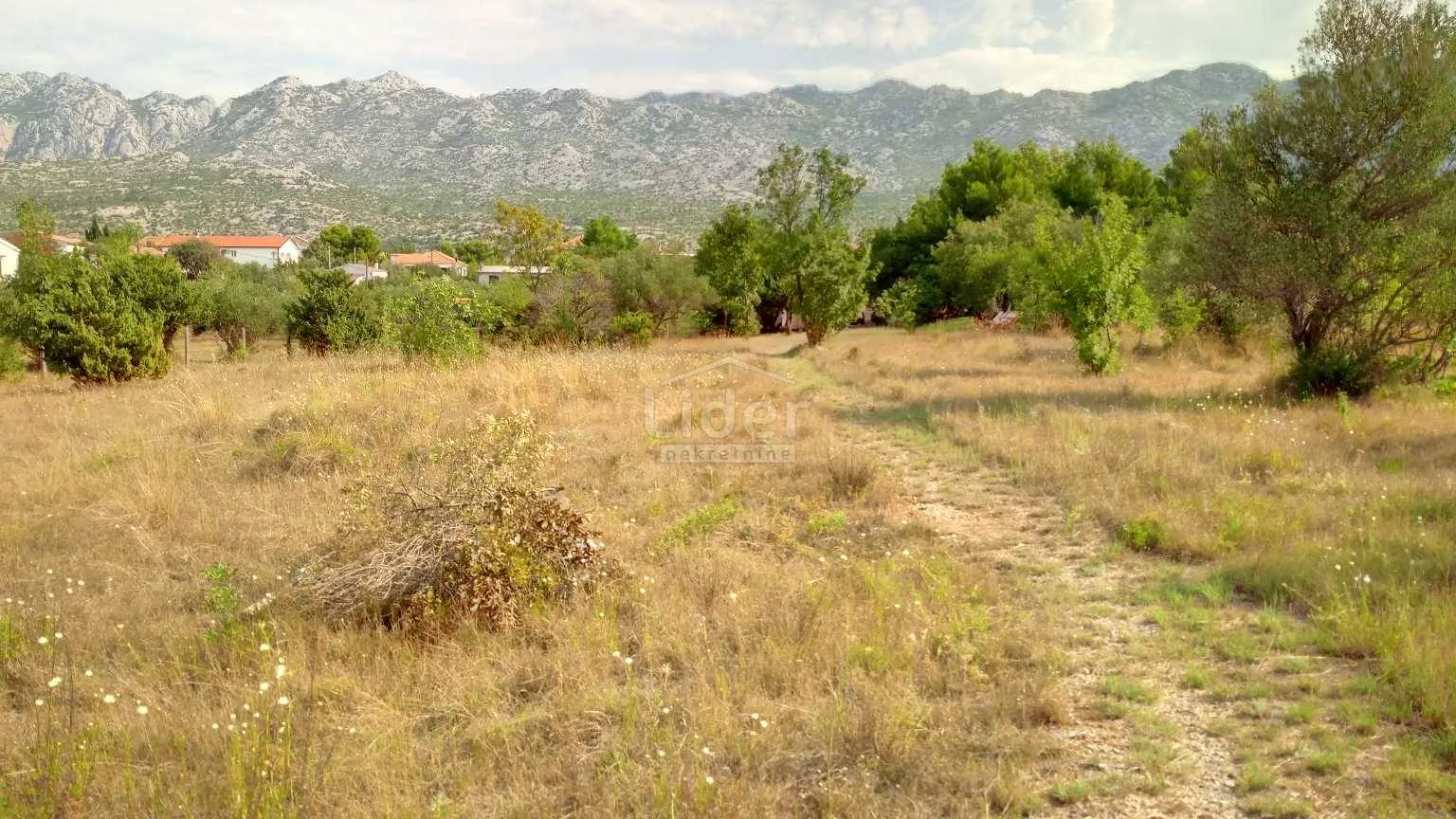 starigrad-paklenica zemljište 300m od mora - slika 5