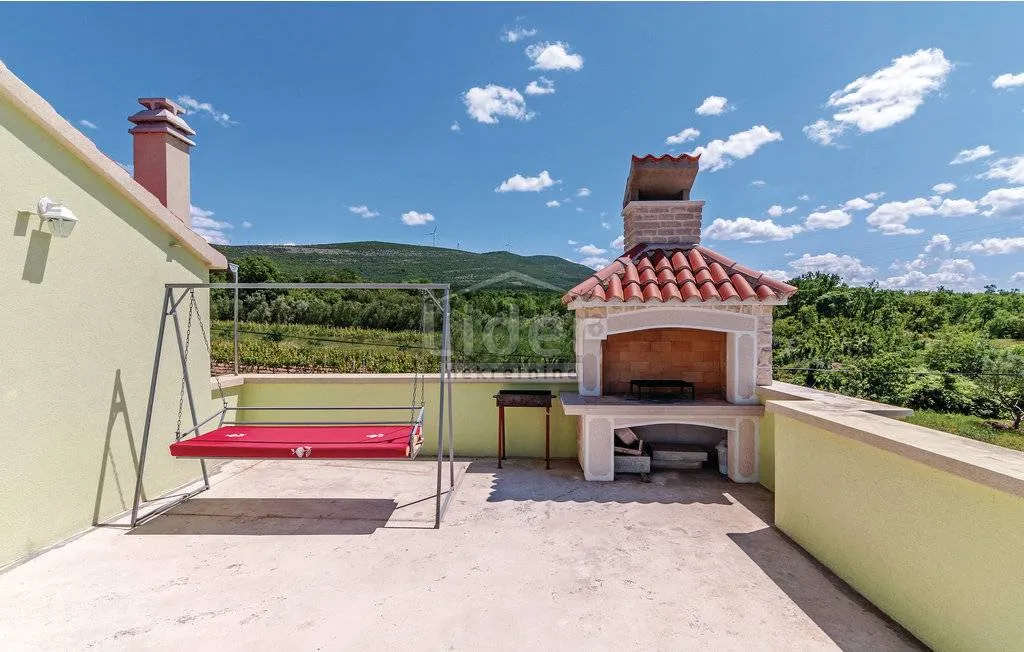 kuća sa 6 apartmana prvi red do mora - slika 30