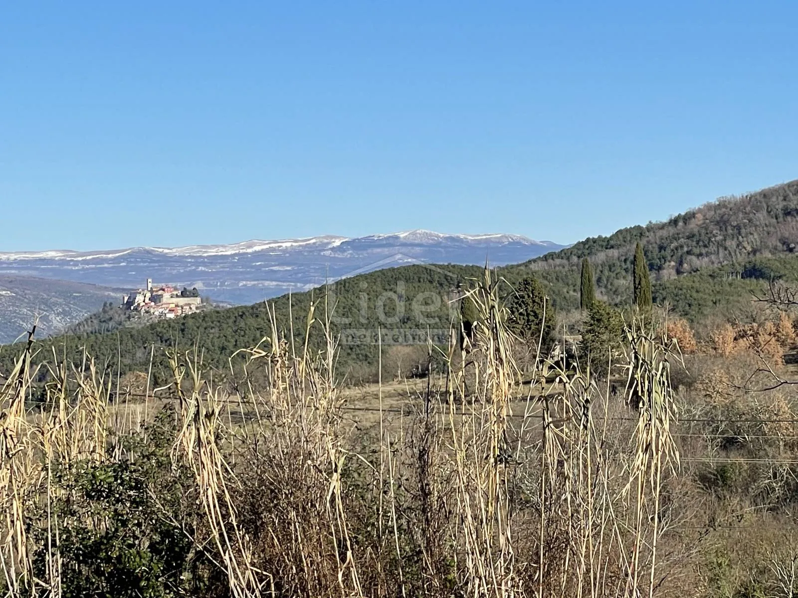 zemljište s pogledom na motovun - slika 5
