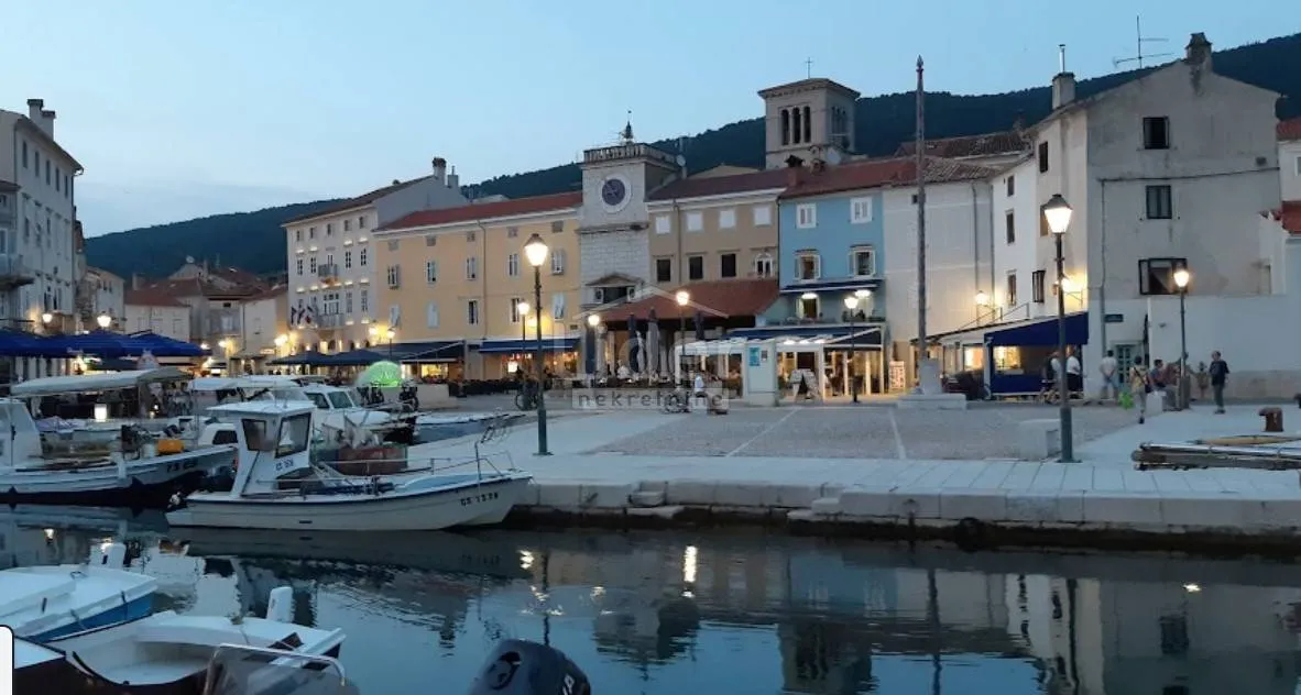 stambeno poslovni objekt cres - slika 20