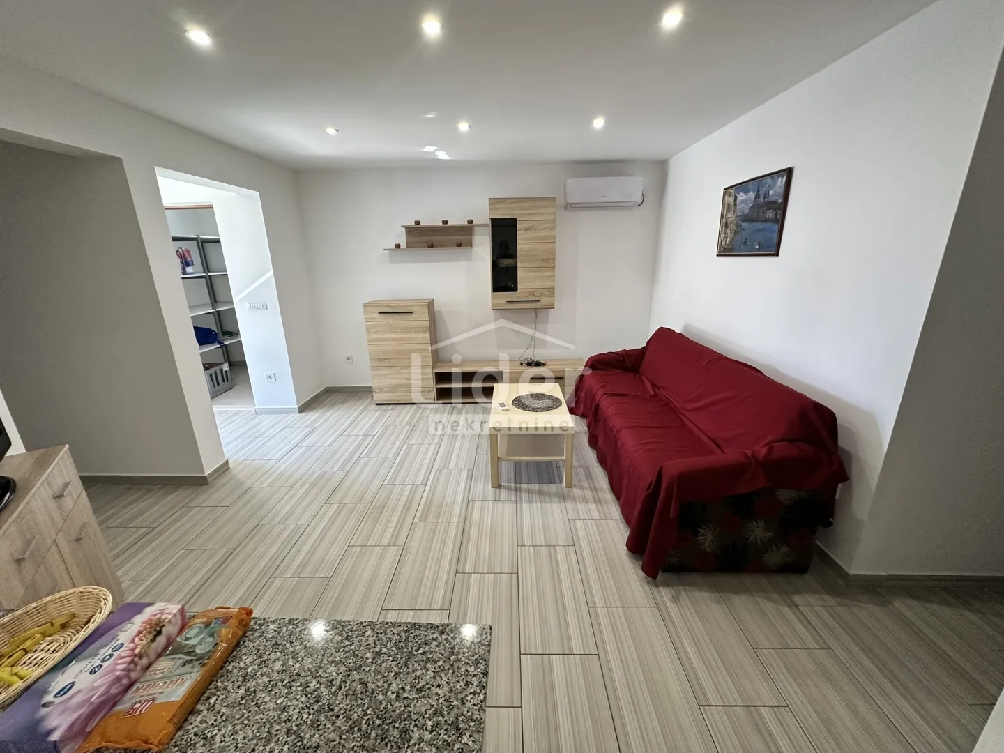 kuća sa 2 stana samo 80m od mora prodaja - slika 22