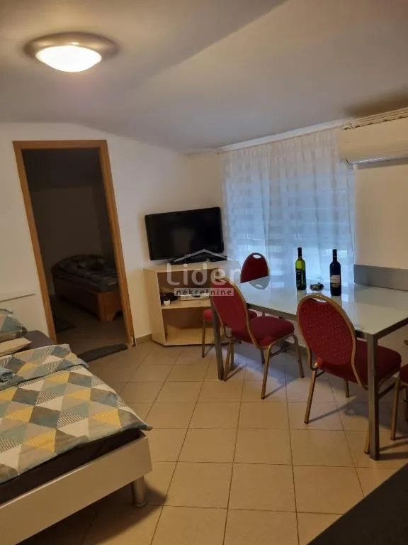 crikvenica, 4 apartmana - slika 3