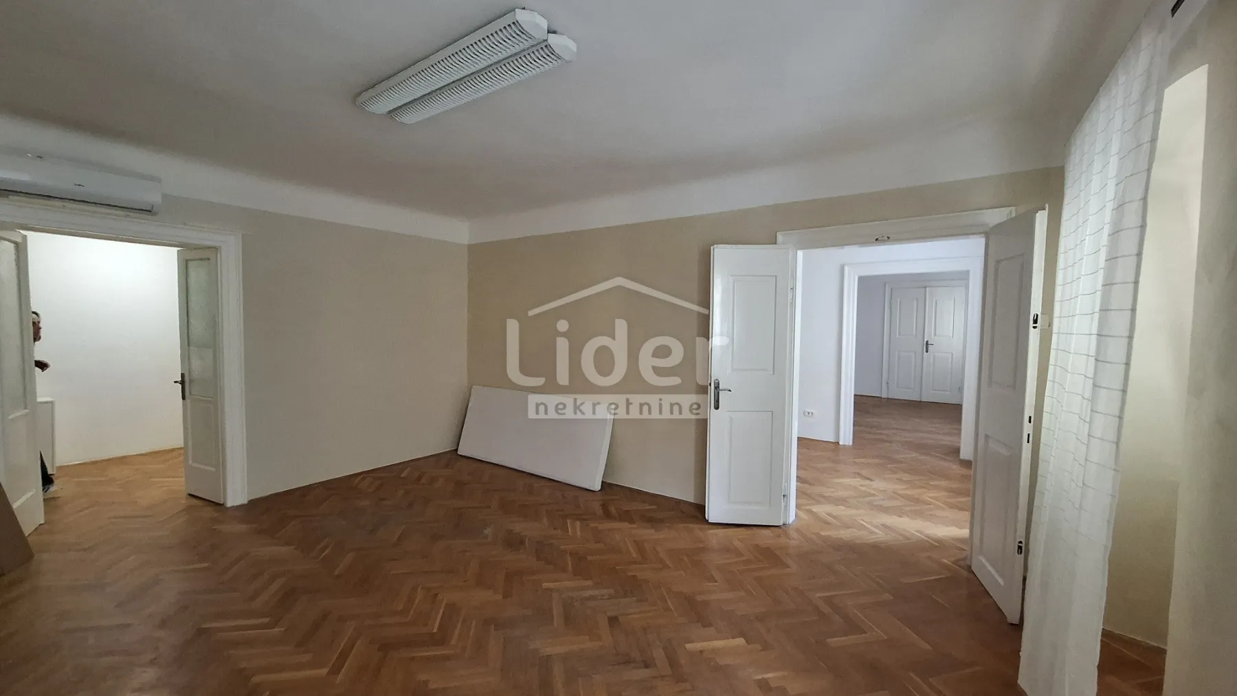 centar - 4skl stan, 93.70m2, prilika - slika 2