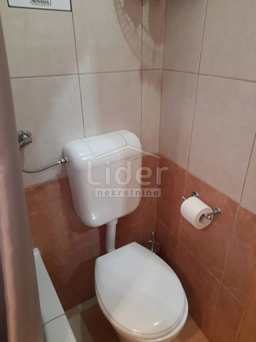 crikvenica kuća u nizu u centru grada - slika 33