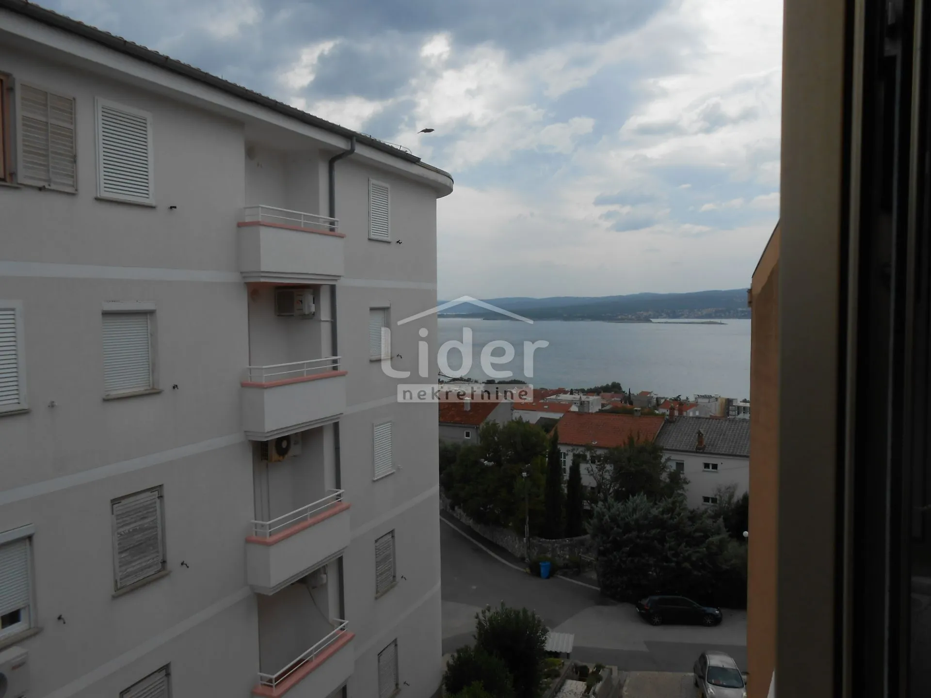 crikvenica apartman s galerijom - slika 12