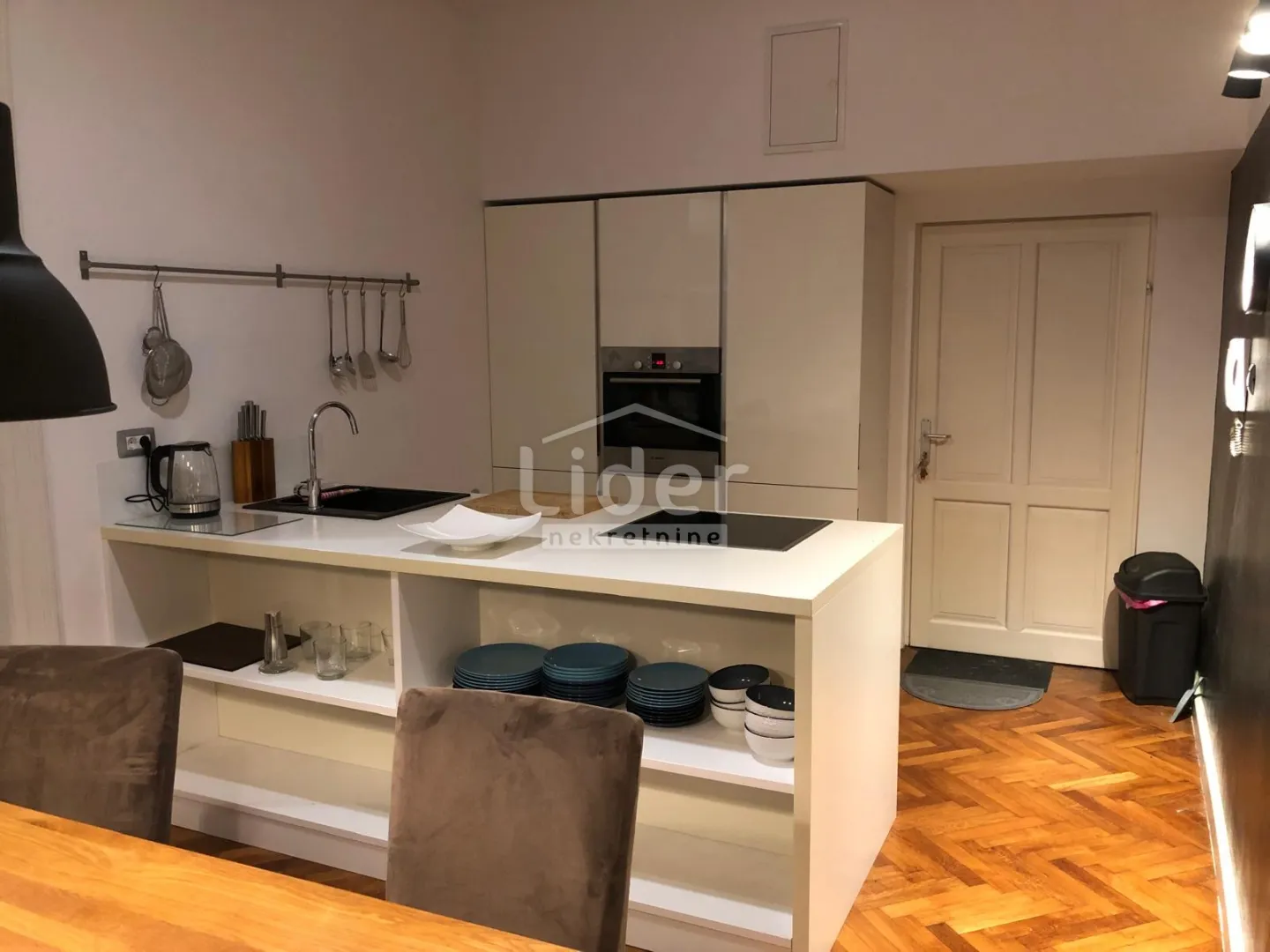 centar-3skl,109m2 - slika 4