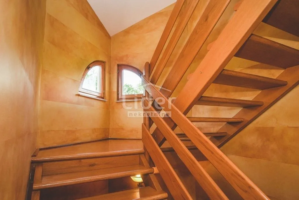kuća gornja vežica, 330m2 - slika 7