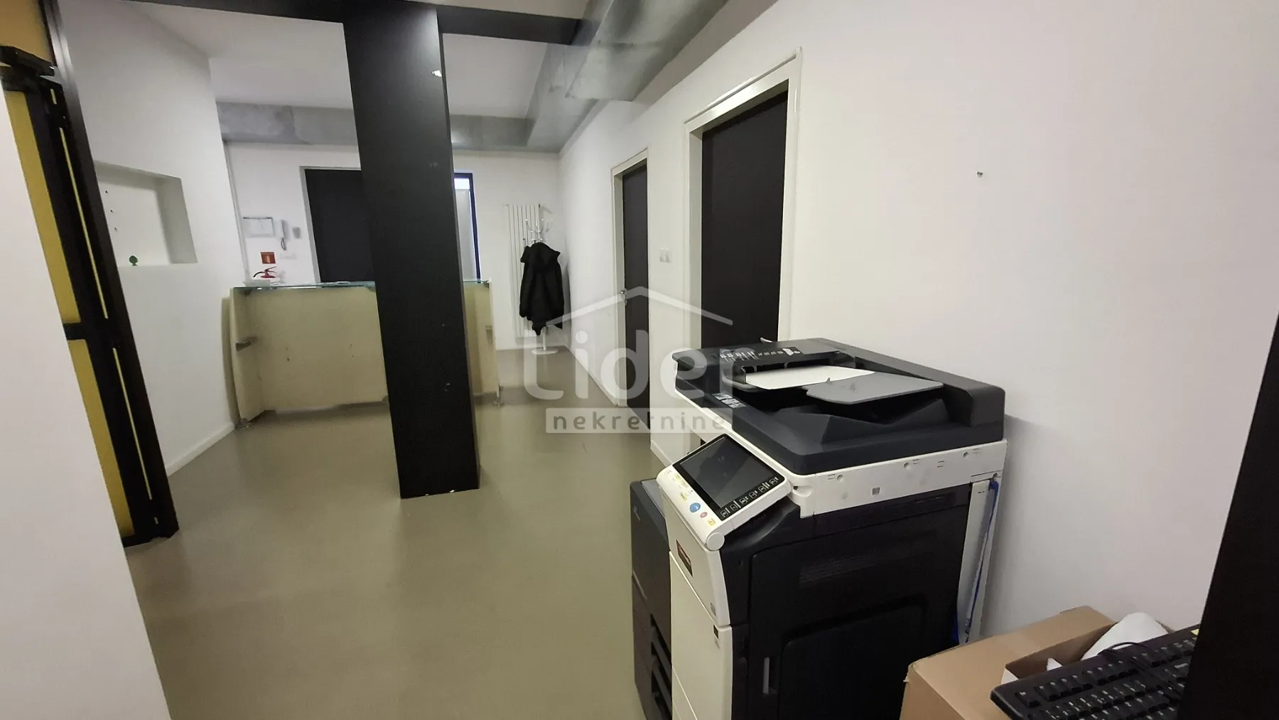 centar - poslovni prostor 180 m2 - slika 16