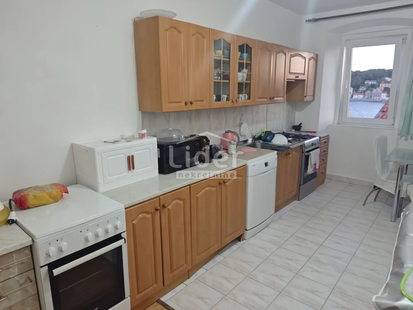 mali lošinj stan prvi red do mora - slika 4