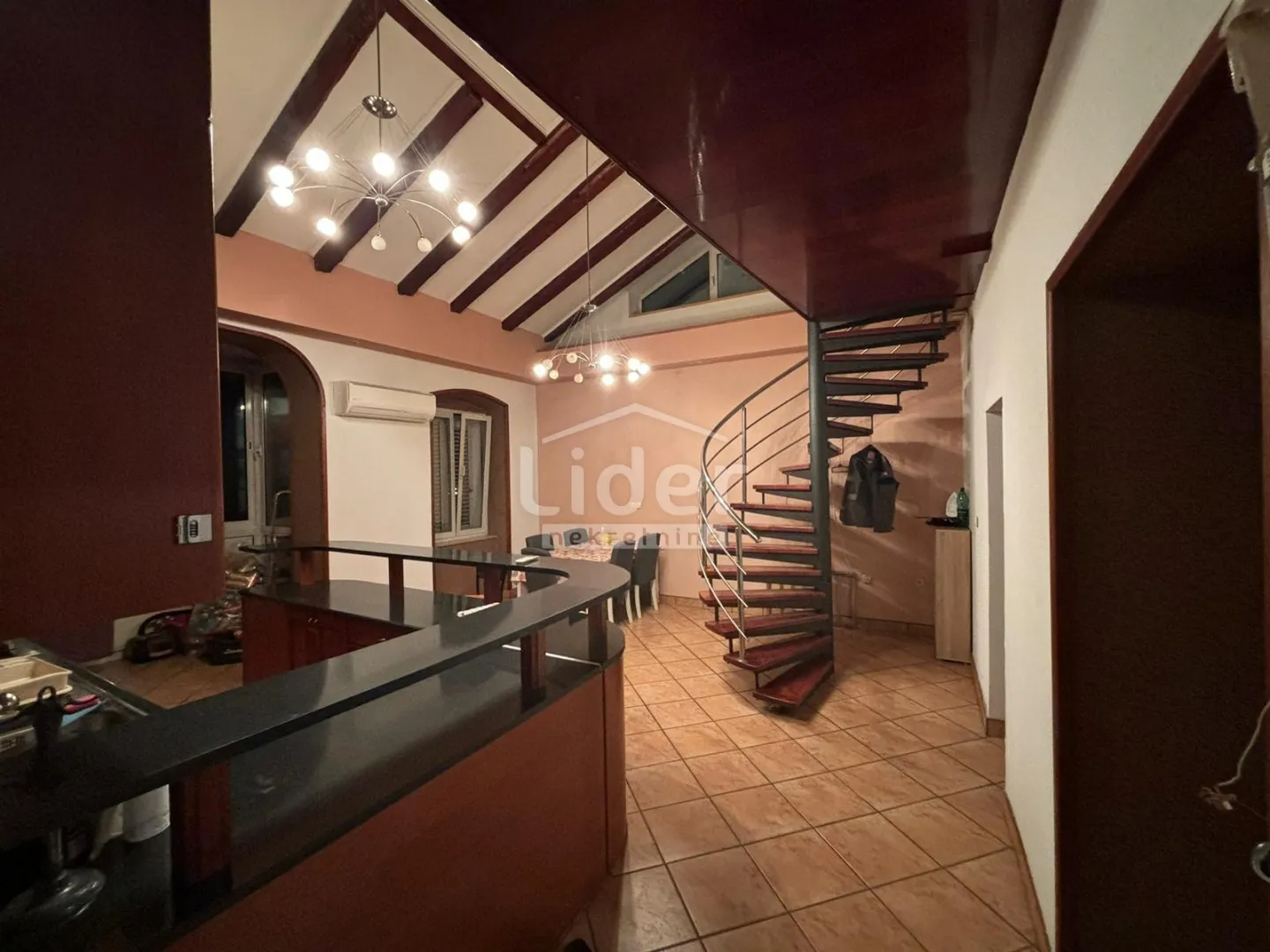 belveder-stan za radnike 250€/po radniku - slika 4
