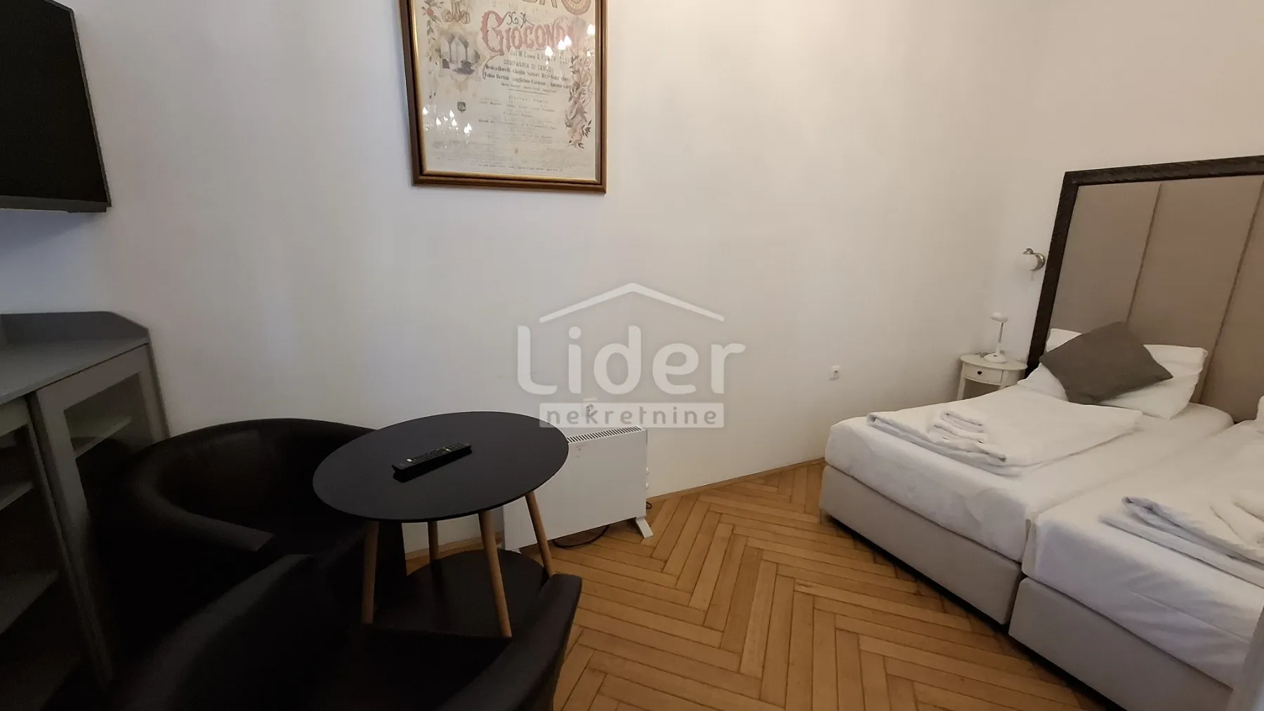 centar - 2 studio apartmana - slika 10