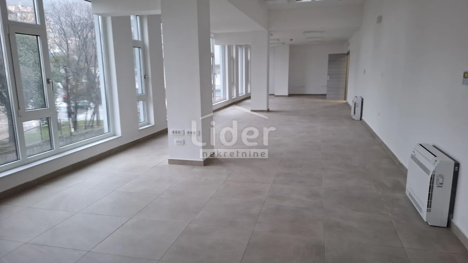 škurinje-poslovni prostor,419 m2, novogradnja - slika 7