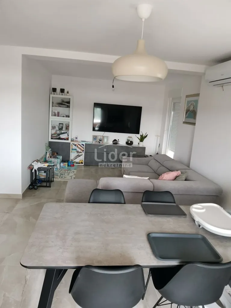 dvoetažni stan-viškovo - slika 1
