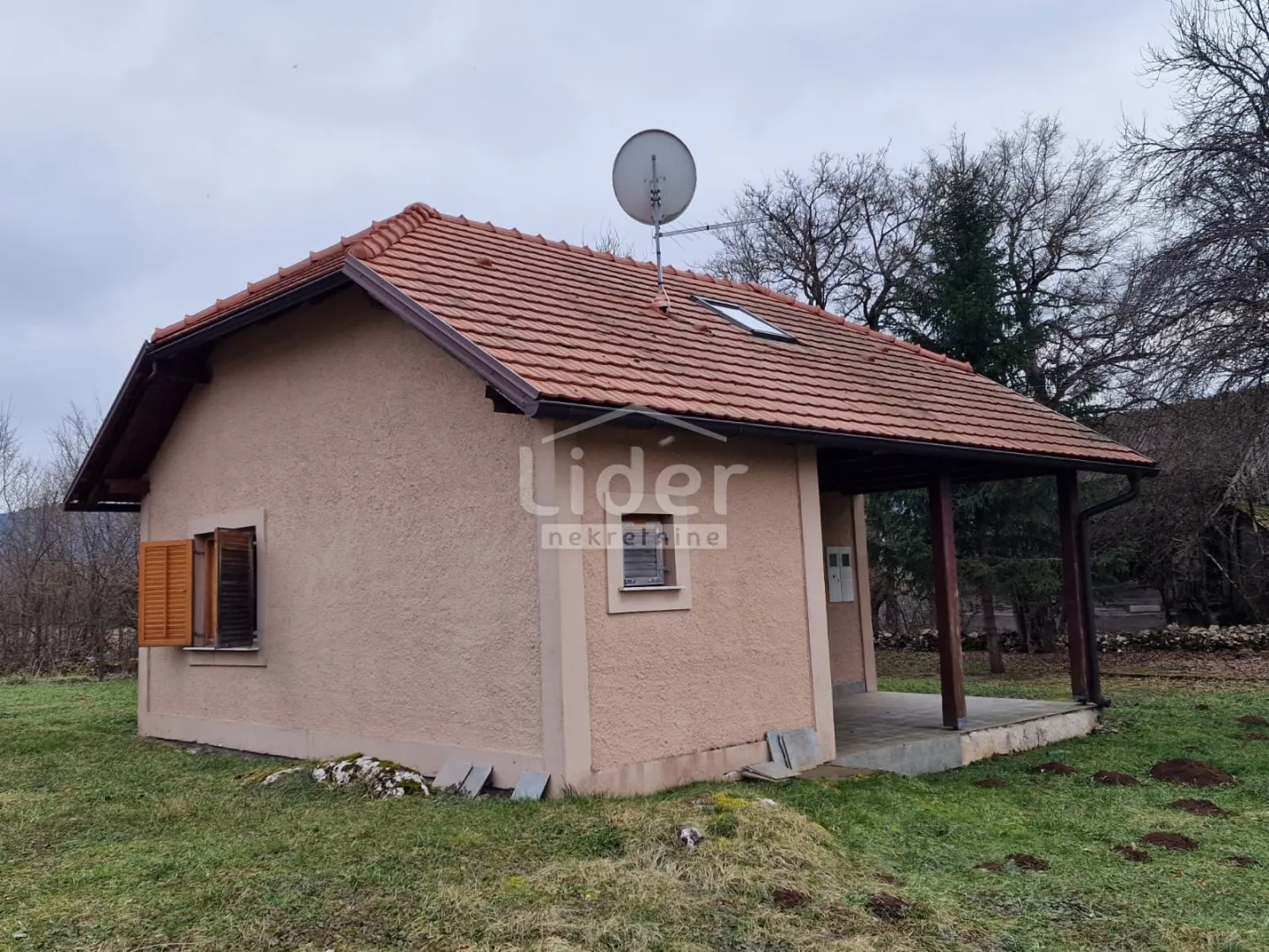 sinac, otočac, gacka, kuća vikendica s vinogradom - slika 6