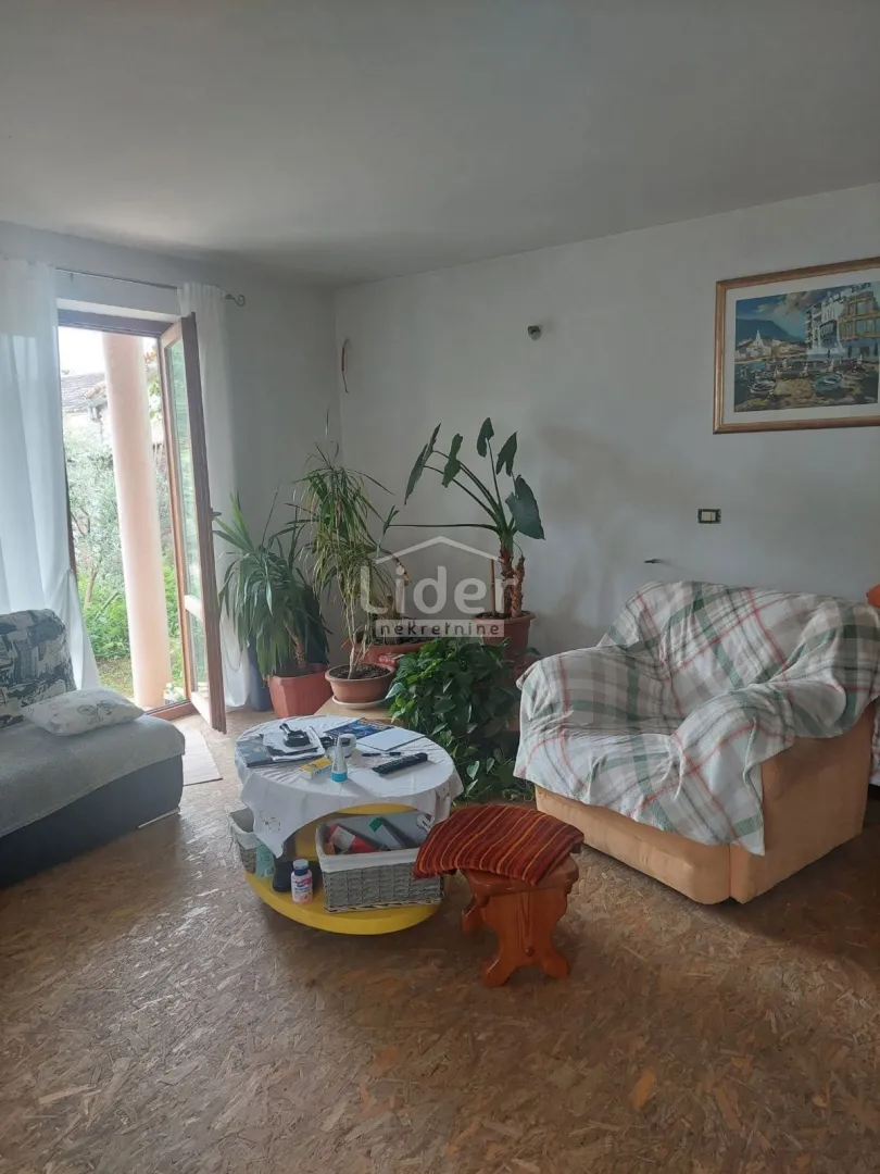 pomer, medulin, novija kuća 250m2 na samo 150m od mora - slika 17
