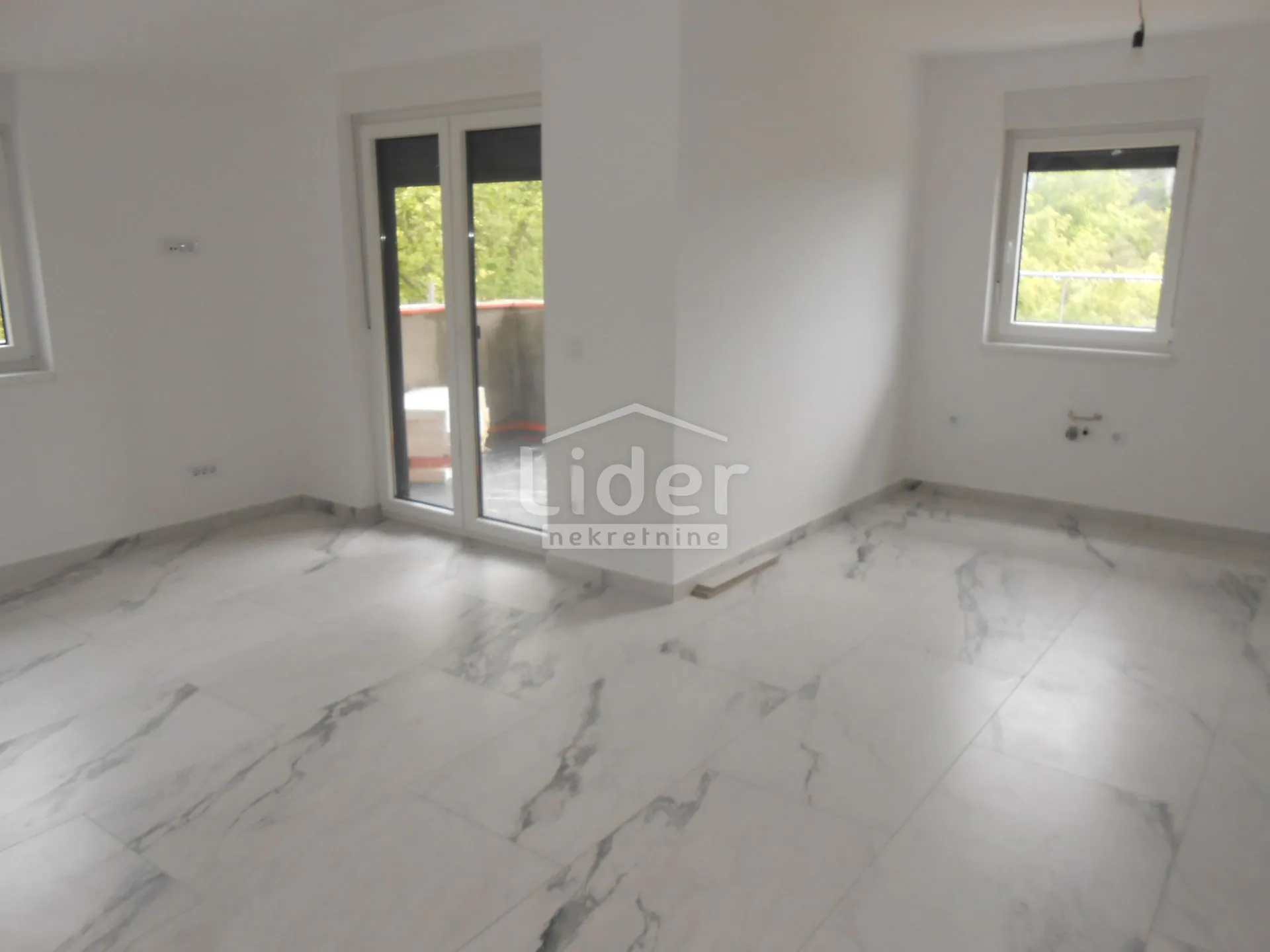 HLAPA (OTOK KRK) Novi apartman s 2 lođe - Hlapa, Dobrinj